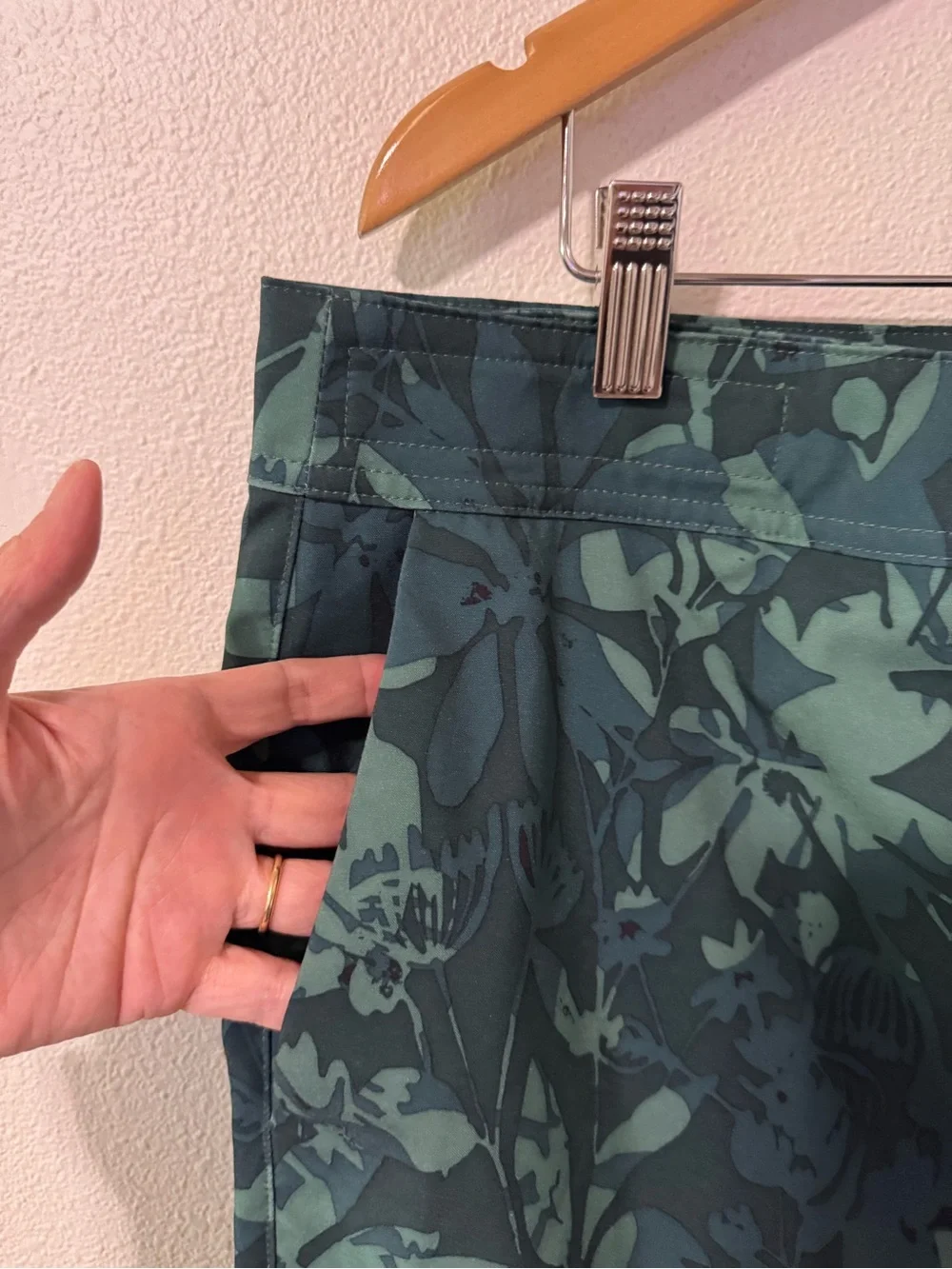 RipSkirt Hawaii Green Camo Floral Mini Wrap Skirt Velcro Resort Length 3-XXL